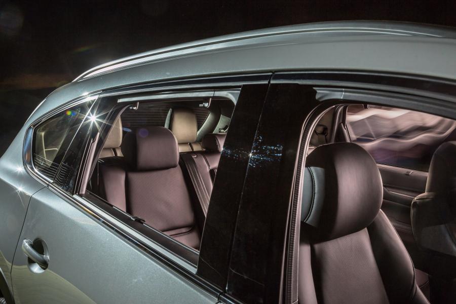 Интерьер Mazda CX-8 2018 года  (AU) (фото 16 из 39)
